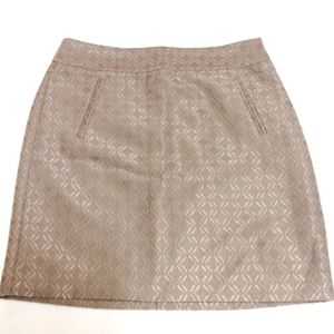 Ann Taylor LOFT tan quatrefoil print pencil skirt